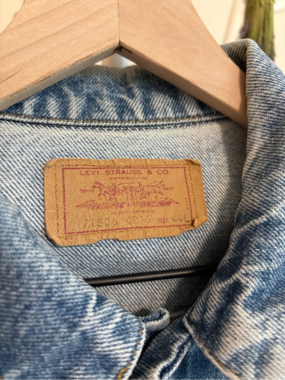Levi’s Vintage Denim Jean Jacket 71506-0216 Size 44